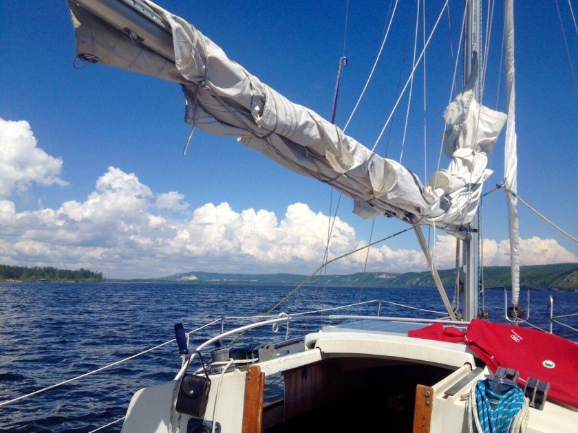 Яхта Альбин Вега 27