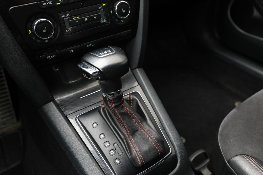 Октавия 1.8 ДСГ