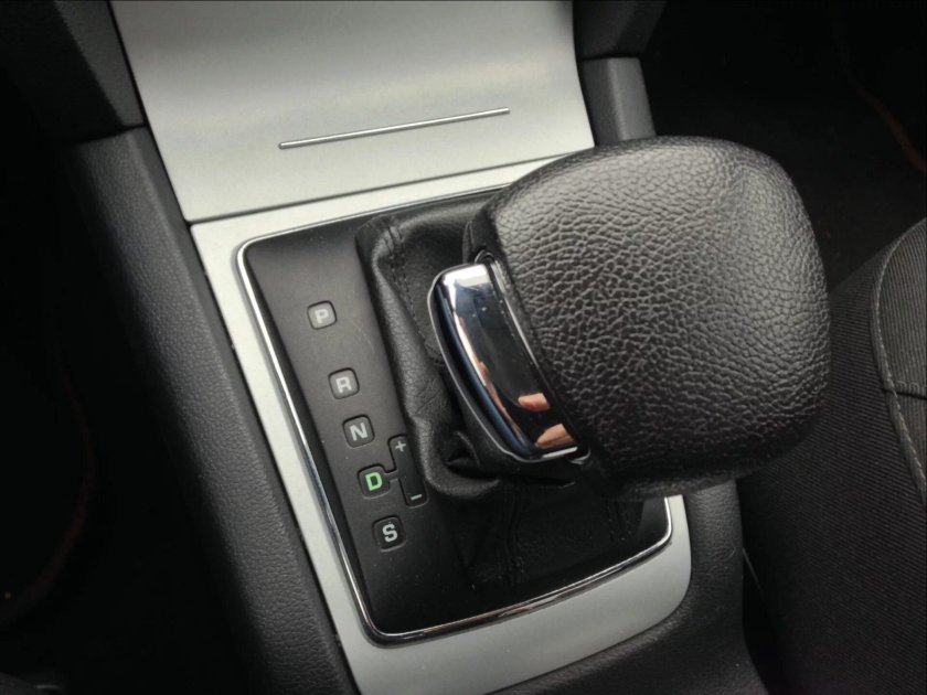 Коробка автомат Шкода Октавия 1.6