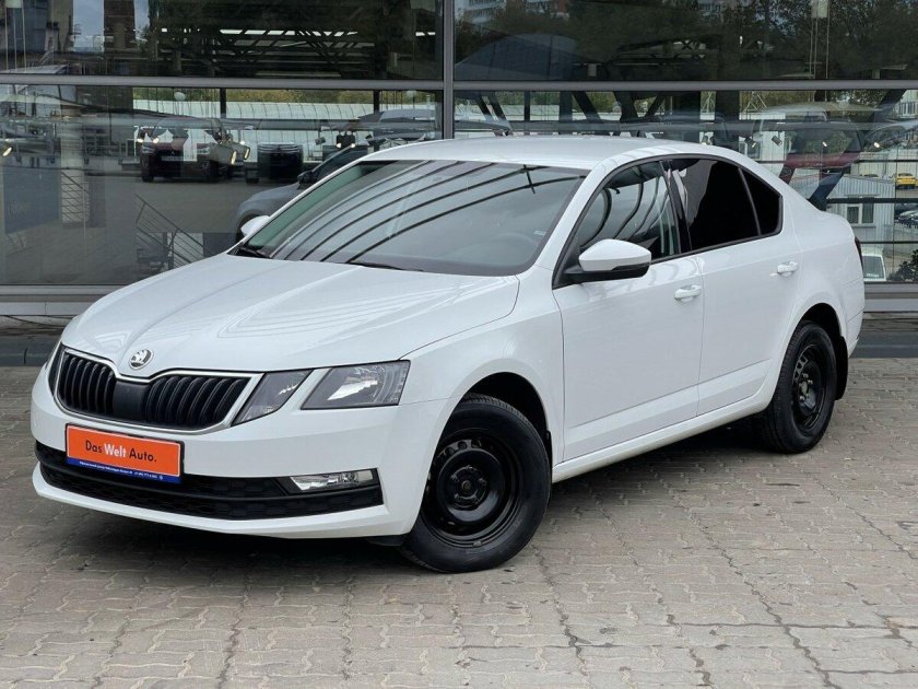 Шкода октавия 2017 белая