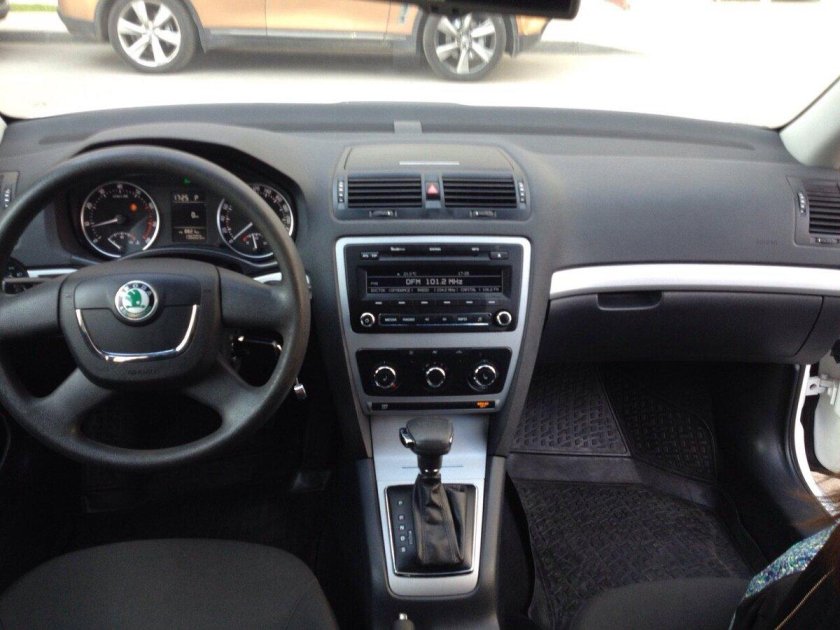 Octavia a5 2013 салон