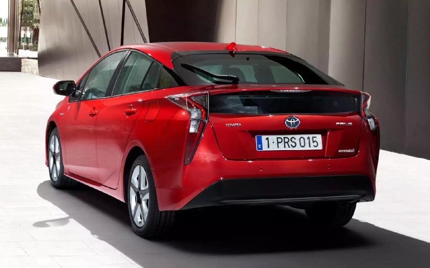 Тойота Приус 4 поколения