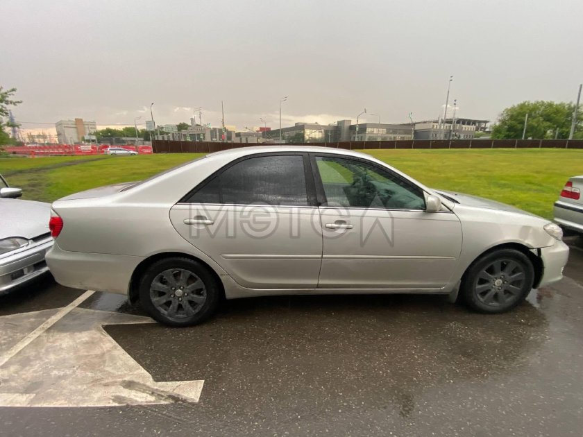 Тойота Камри 2005г