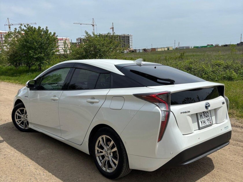 Toyota prius 50 кузов