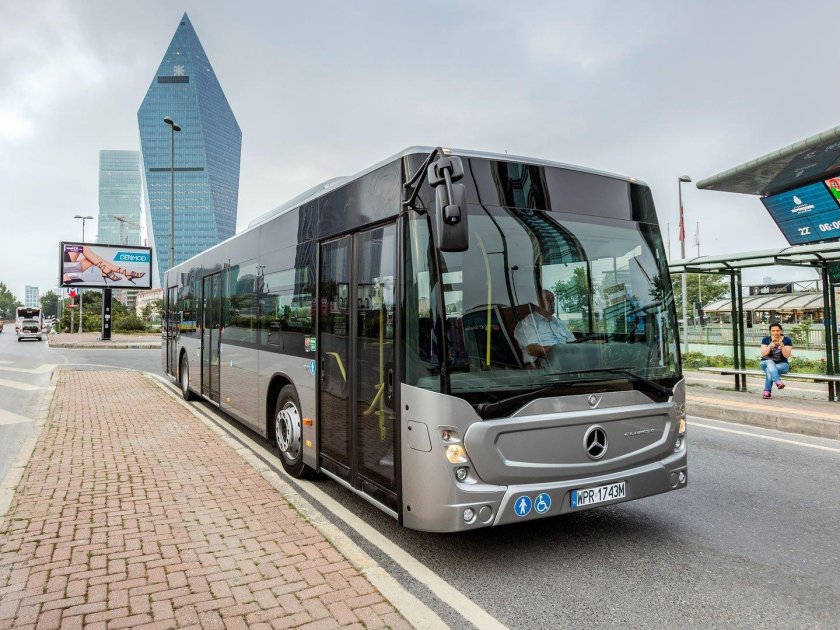 Mercedes-Benz Conecto