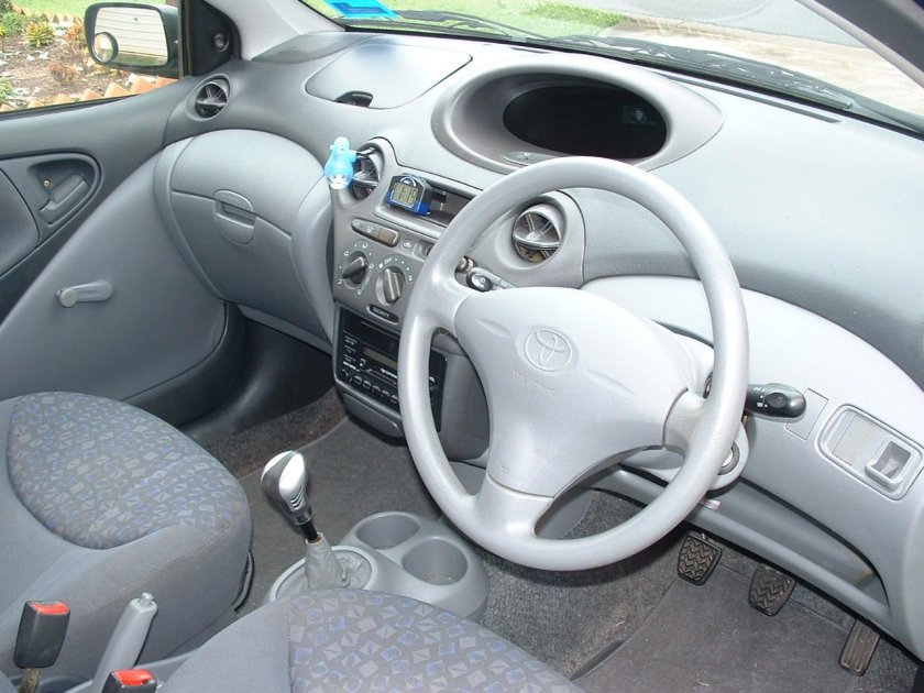 Toyota Echo 2001