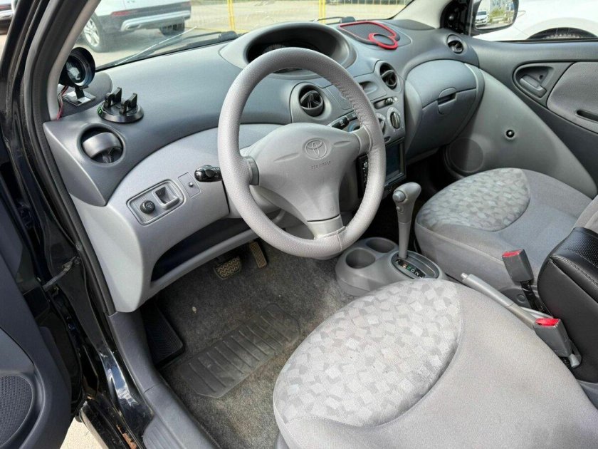 Тойота эхо 2001