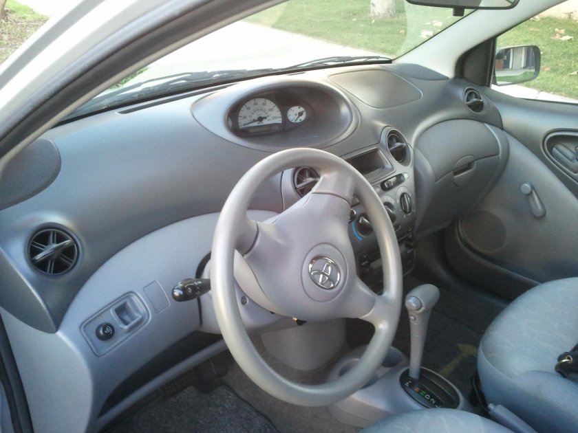 Toyota Echo 2000