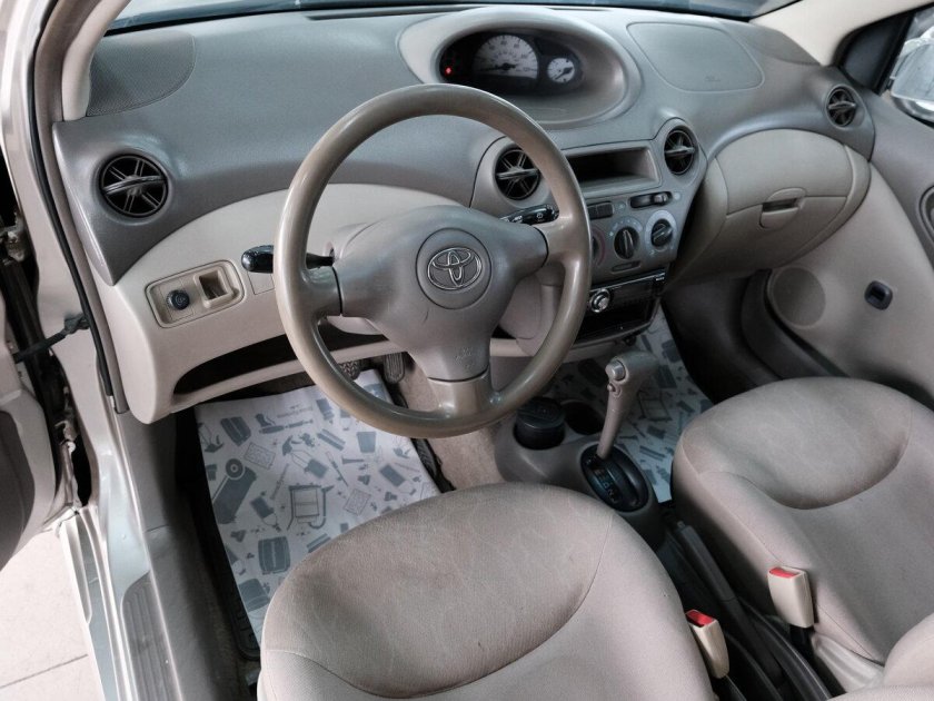 Тойота эхо 2003