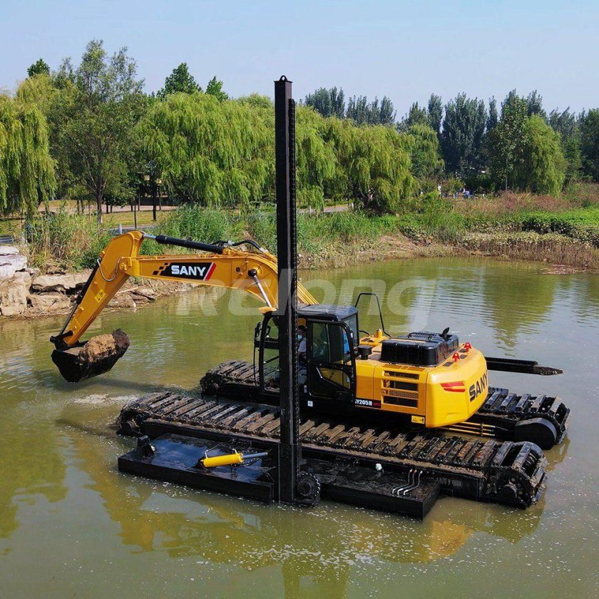 Amphibious excavator