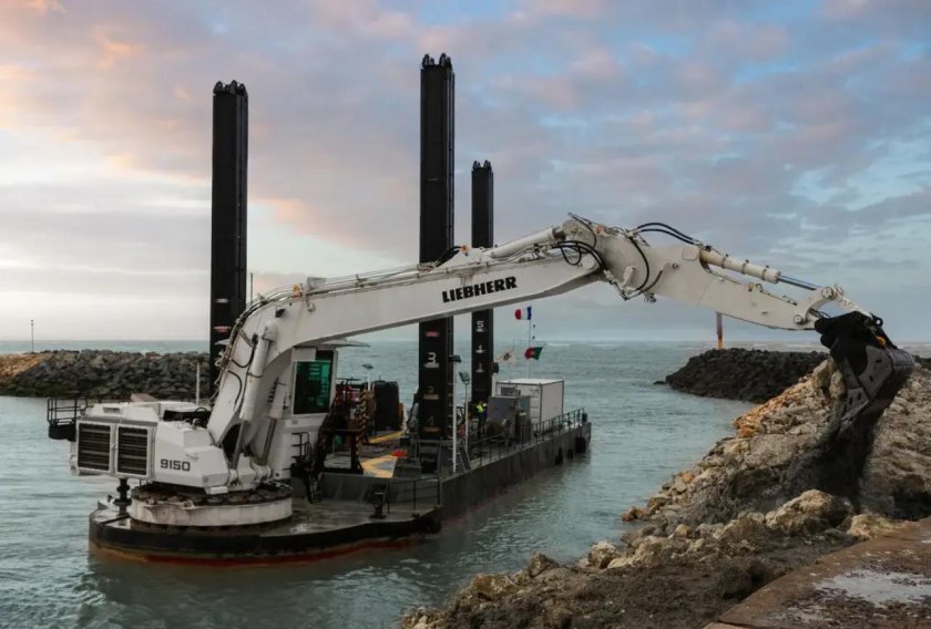 Экскаватор liebherr