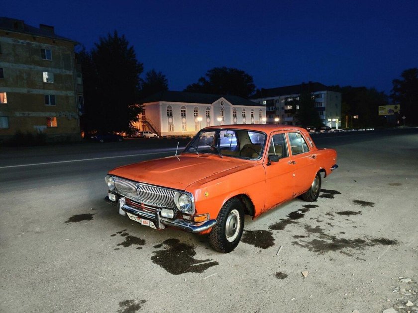 ГАЗ 24 желтая