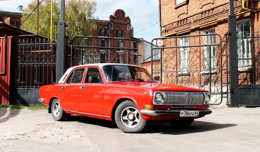 Волга ГАЗ 24 красная