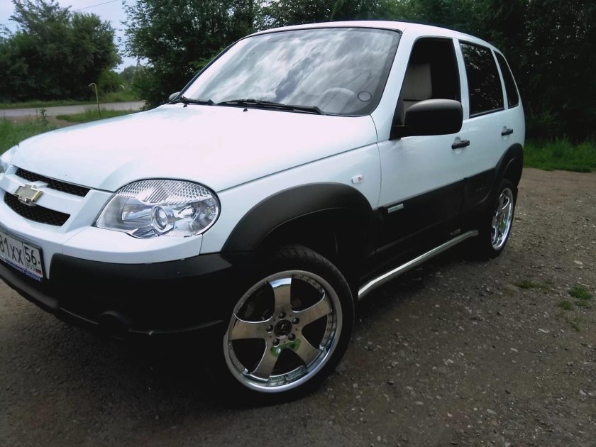 Шевроле Нива r18