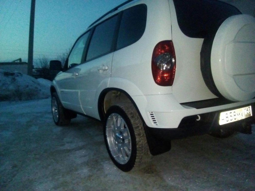 Шевроле Нива r18