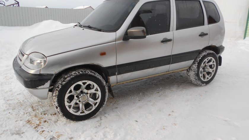 Шевроле Нива r18