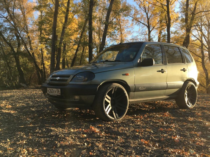 Шевроле Нива r20