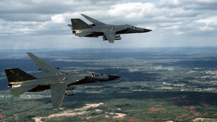 Бомбардировщик f-111f