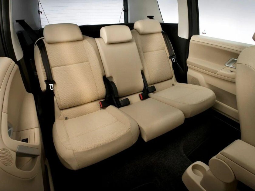 Skoda Roomster 1 поколение