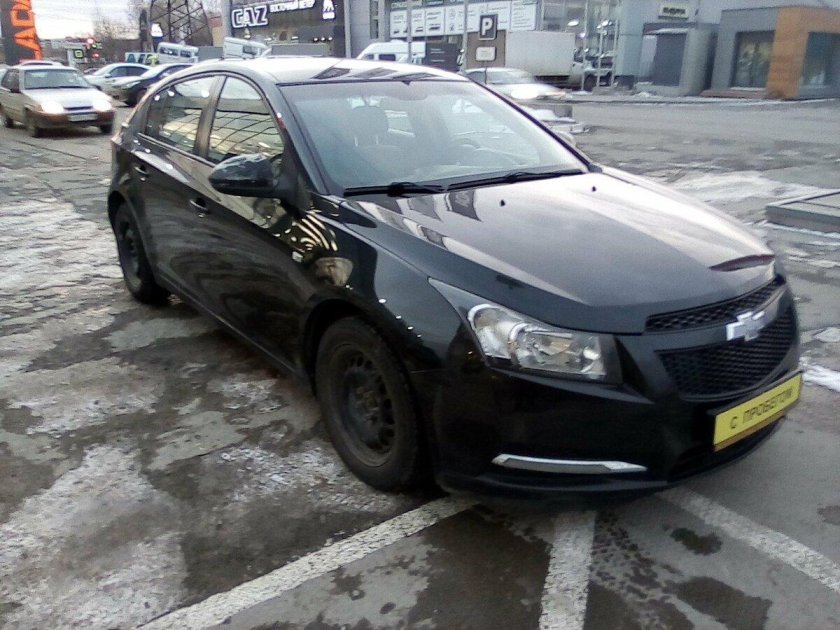 Шевроле Круз или Мазда 3