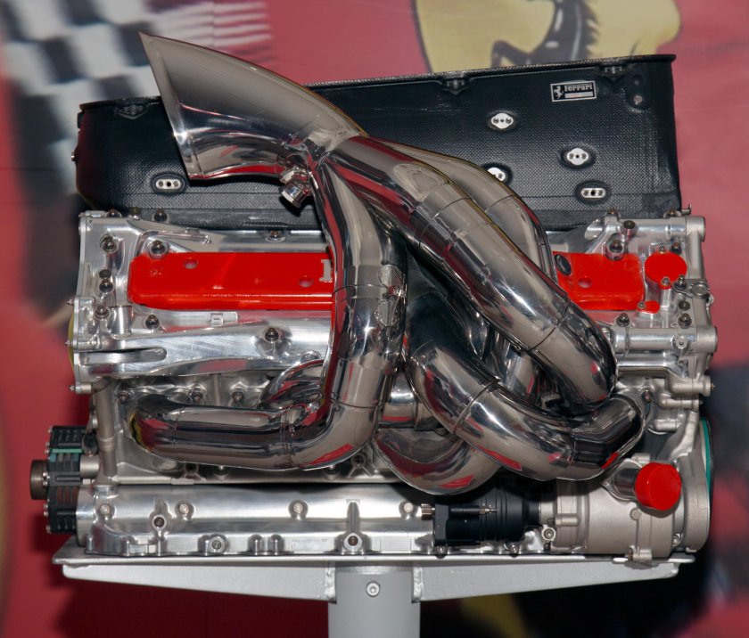 Феррари ф40 двигатель