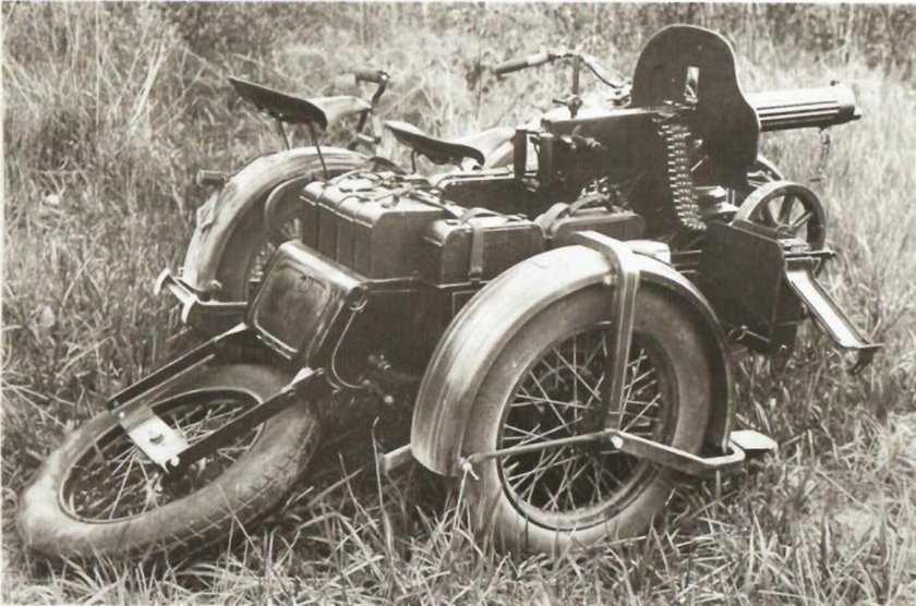 Мотоцикл с пулеметом виккерс