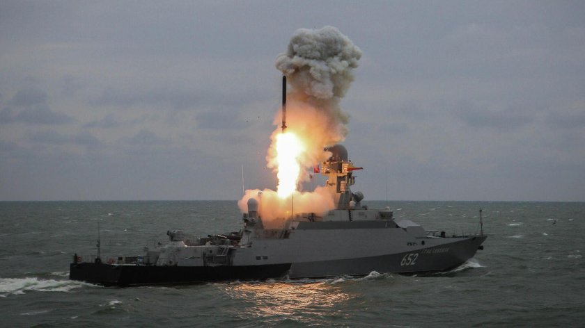 Пуск ракеты калибр с мрк буян