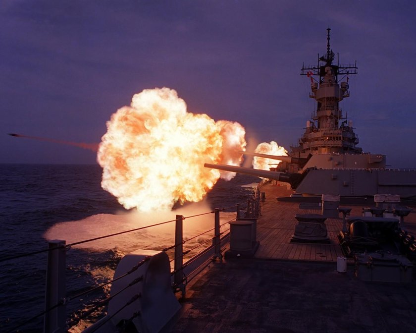 Выстрел линкора айова