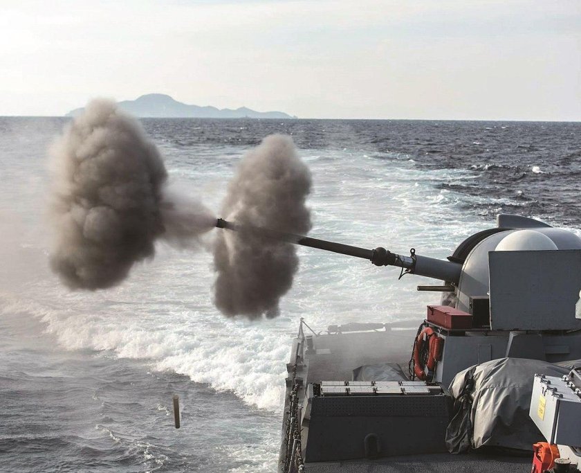 Пушка на корабле