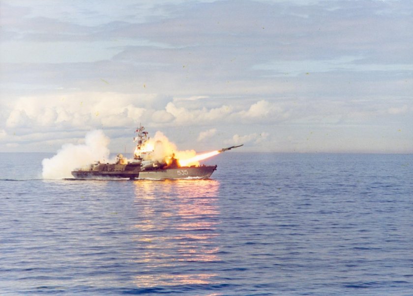 Айсберг корабль Северный флот