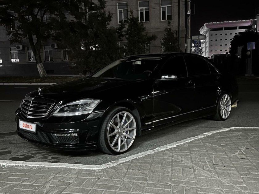 Мерседес с класс 550