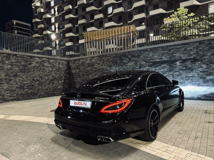 Mercedes benz cls amg 63