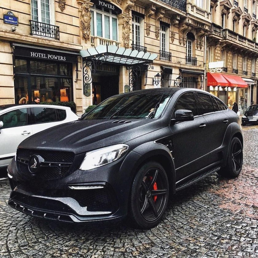 Мерседес АМГ GLE 63 черный матовый