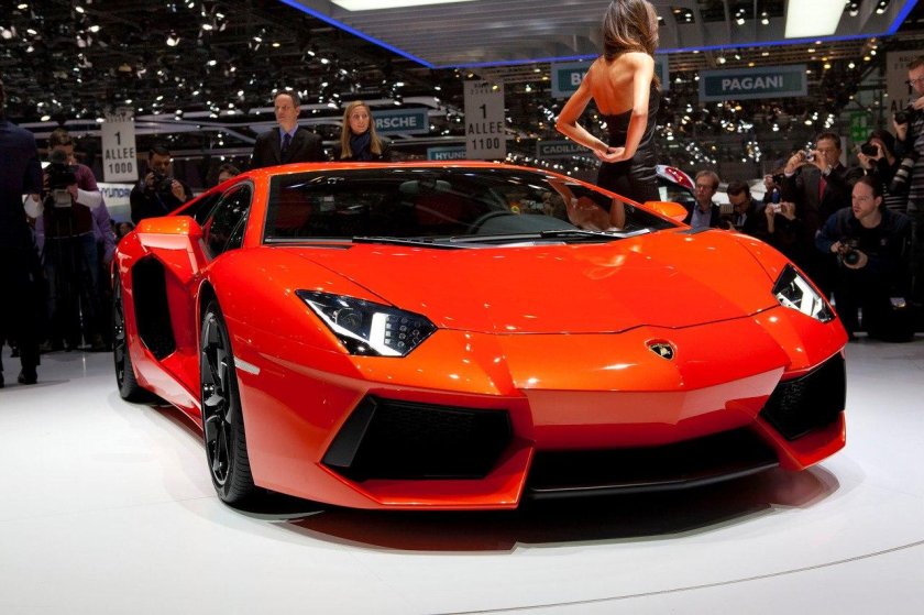 Автосалон Ламборгини