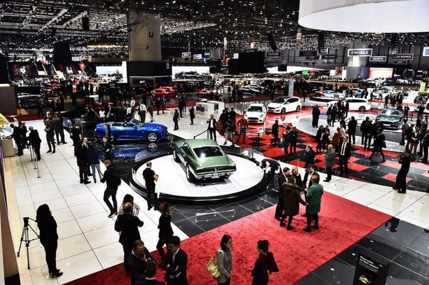 Парижский автосалон