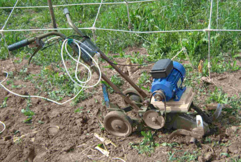 Культиватор электрический Крот 2 КВТ