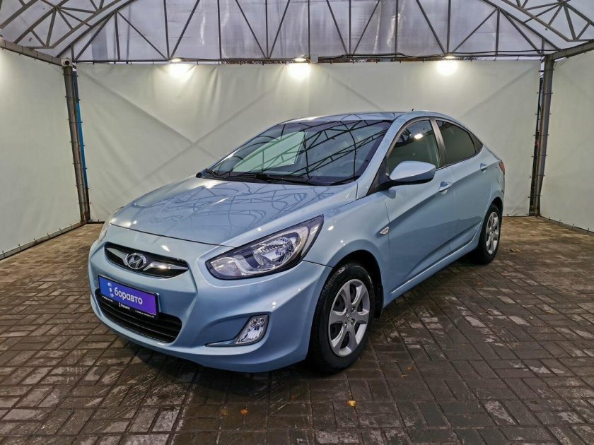 Hyundai solaris 2012