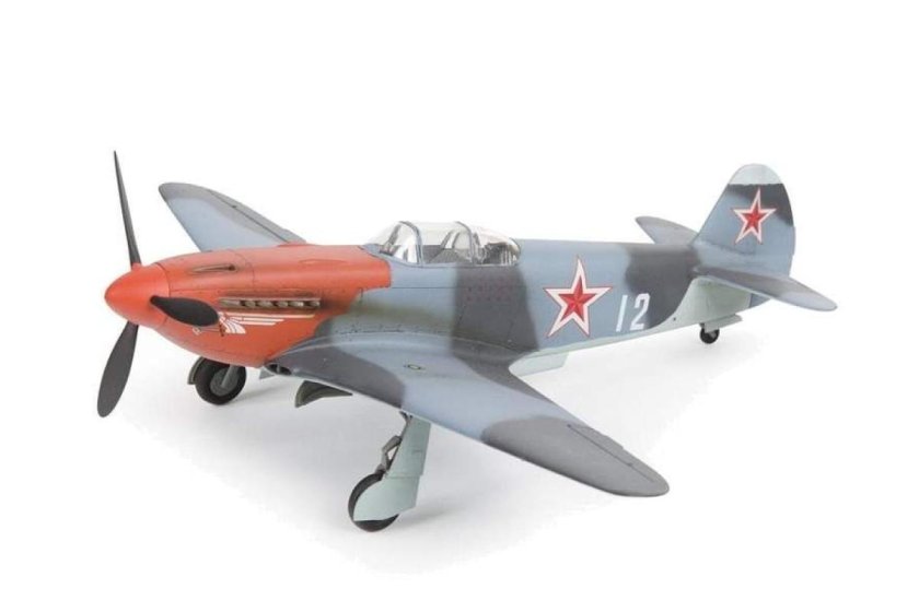 Советский истребитель як-3 звезда