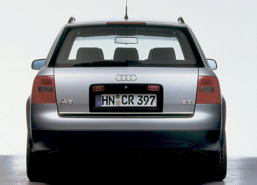 Ауди а6 Авант 2001