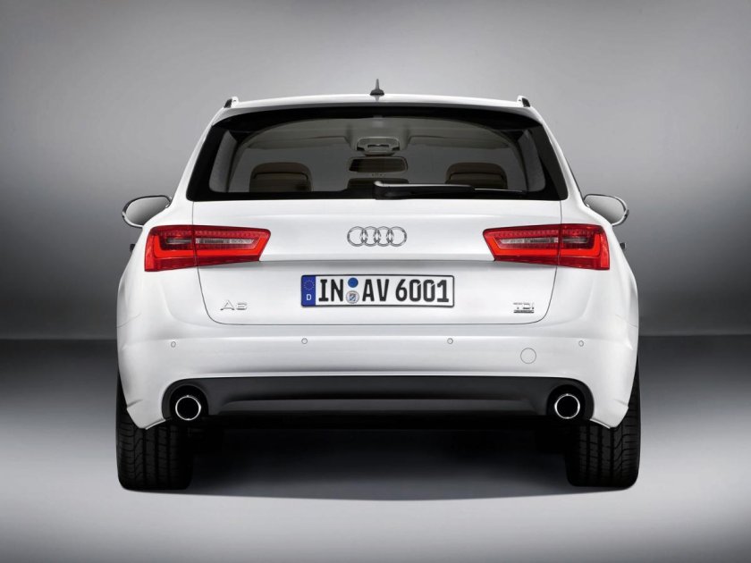 Ауди а6 Авант сзади