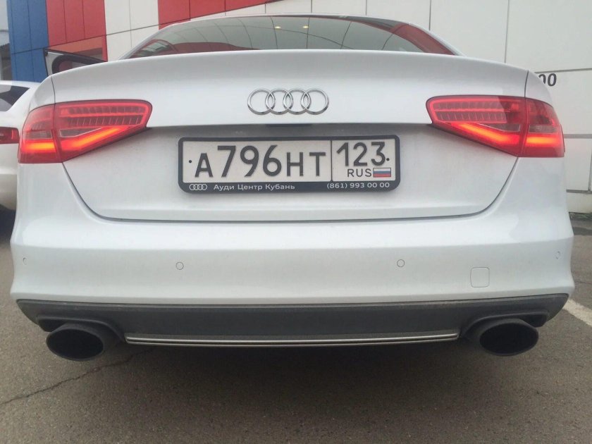 Audi a4 b8 2016 сзади