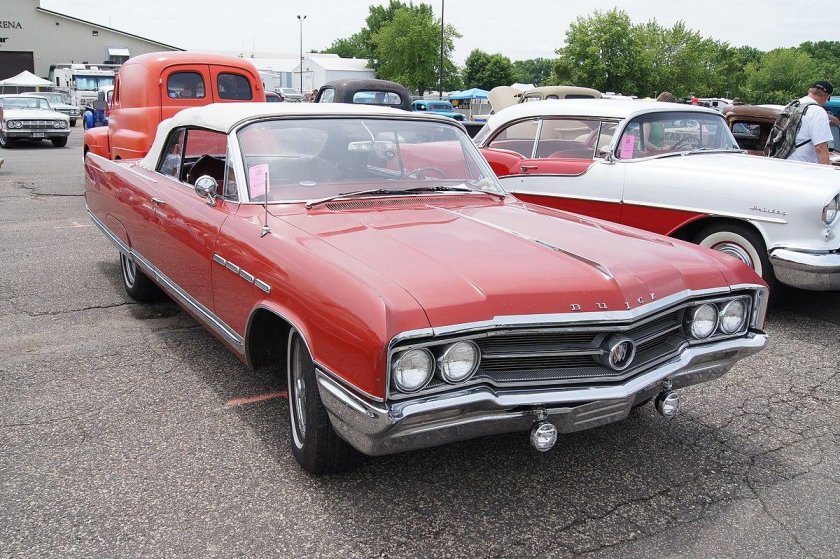 Buick Electra 225