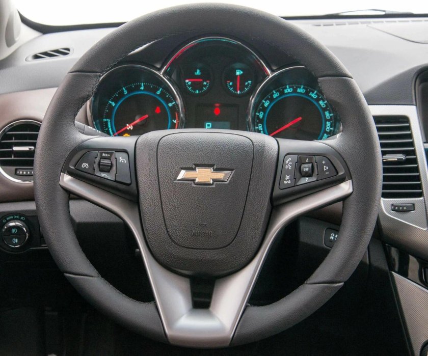 Руль Chevrolet Cruze 2012