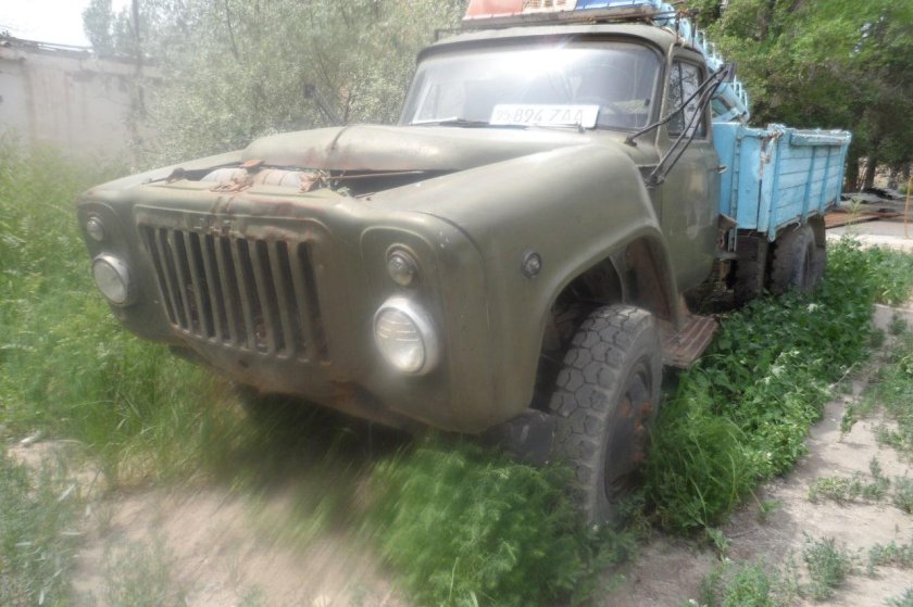 Автомобиль газ 53