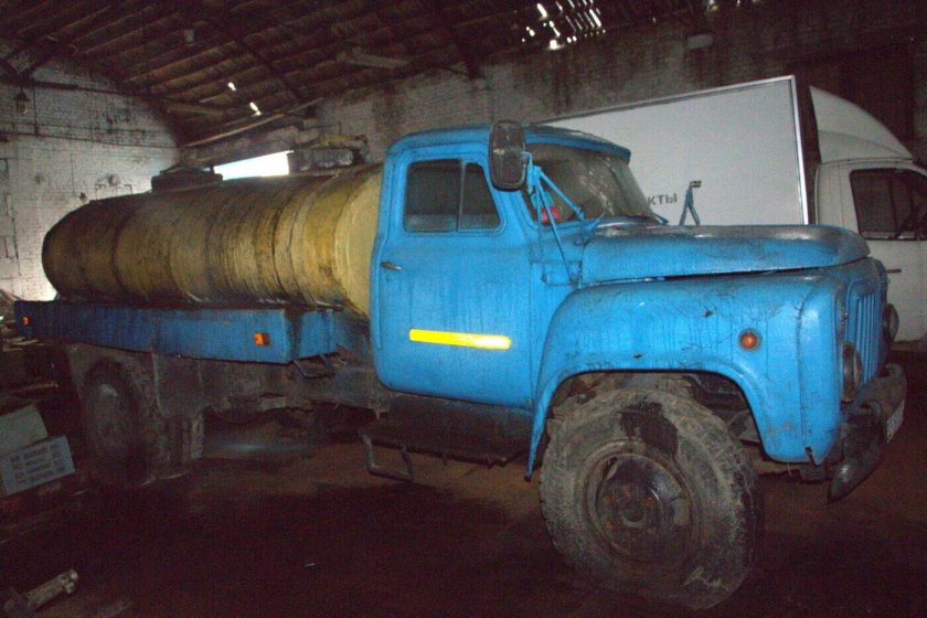 ГАЗ 53 молоковоз