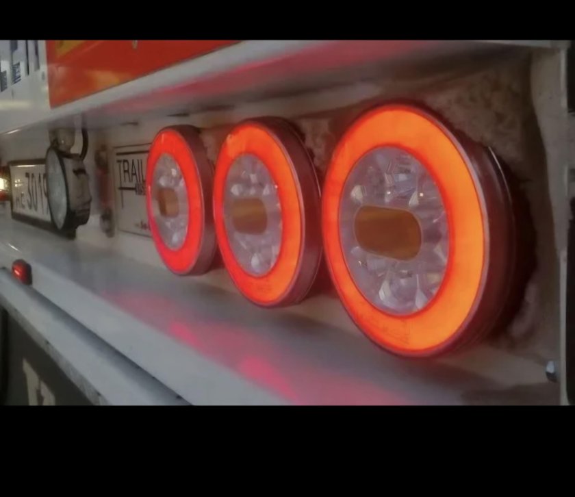 Задние фонари для грузовиков и прицепов