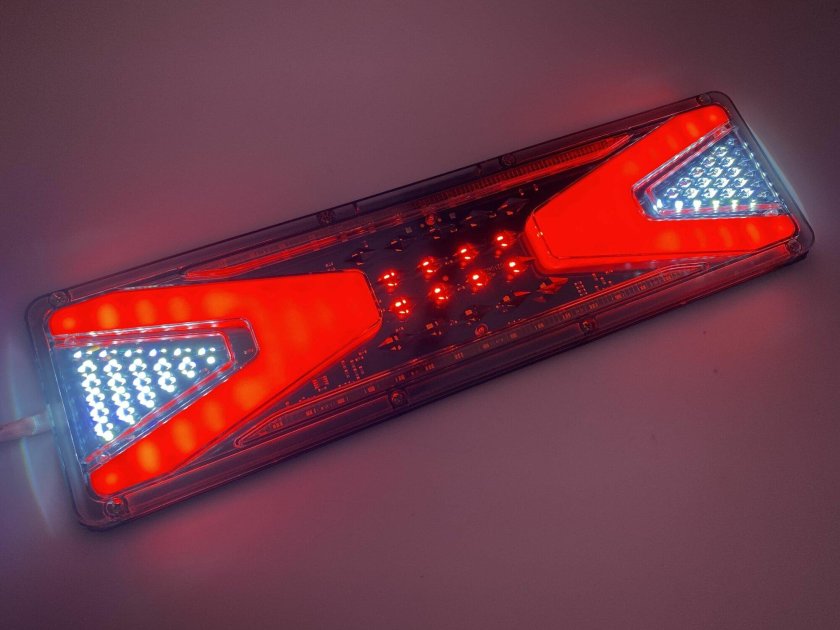 Задние фонари грузовые 12 в