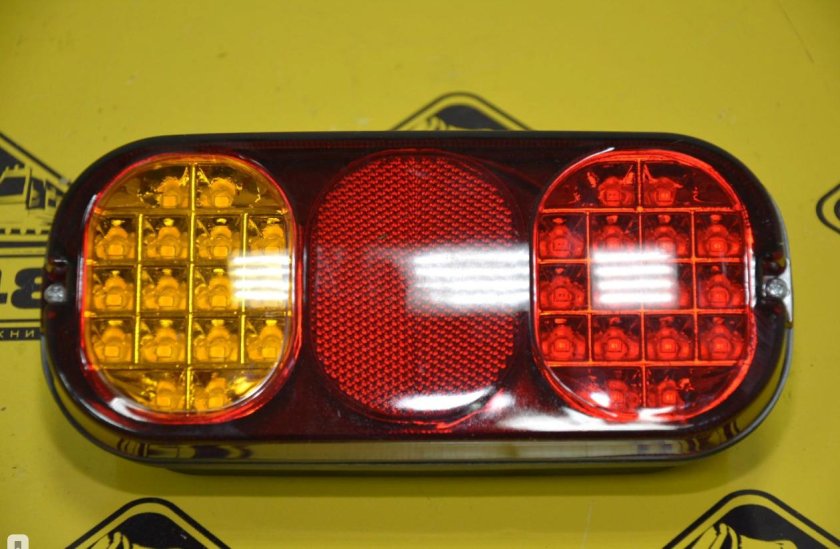 Фонарь задний JCB 3cx