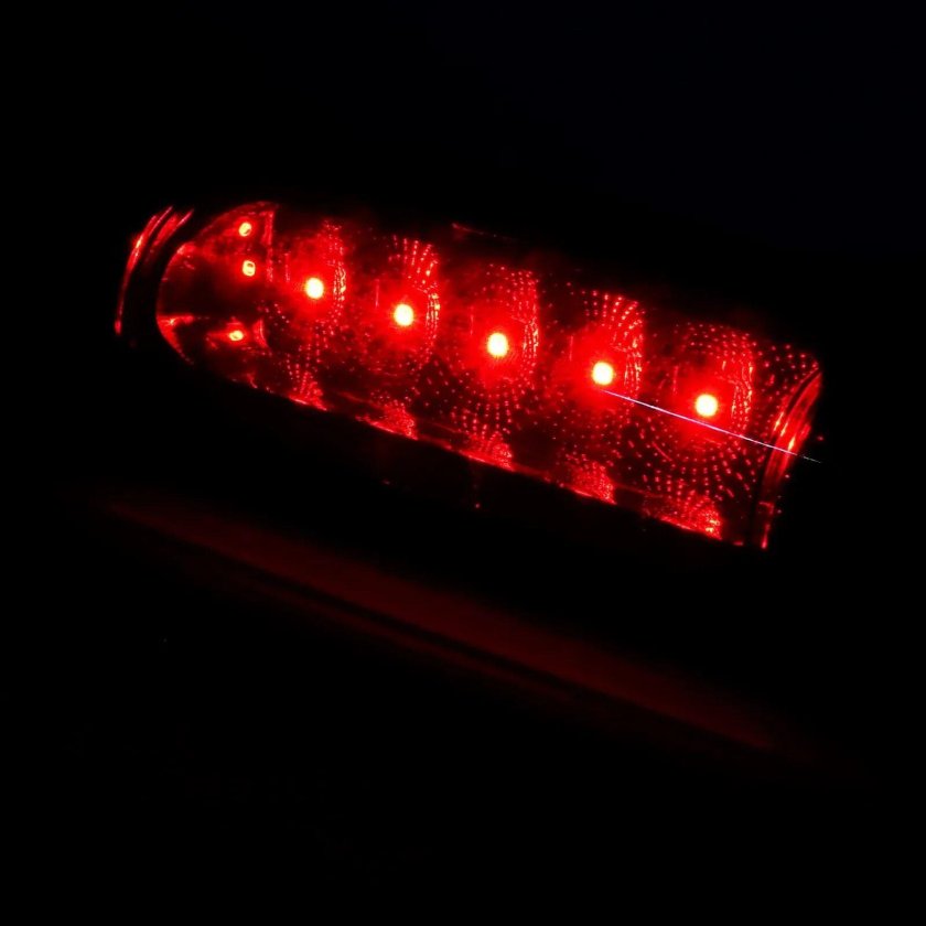 Задний стоп сигнал