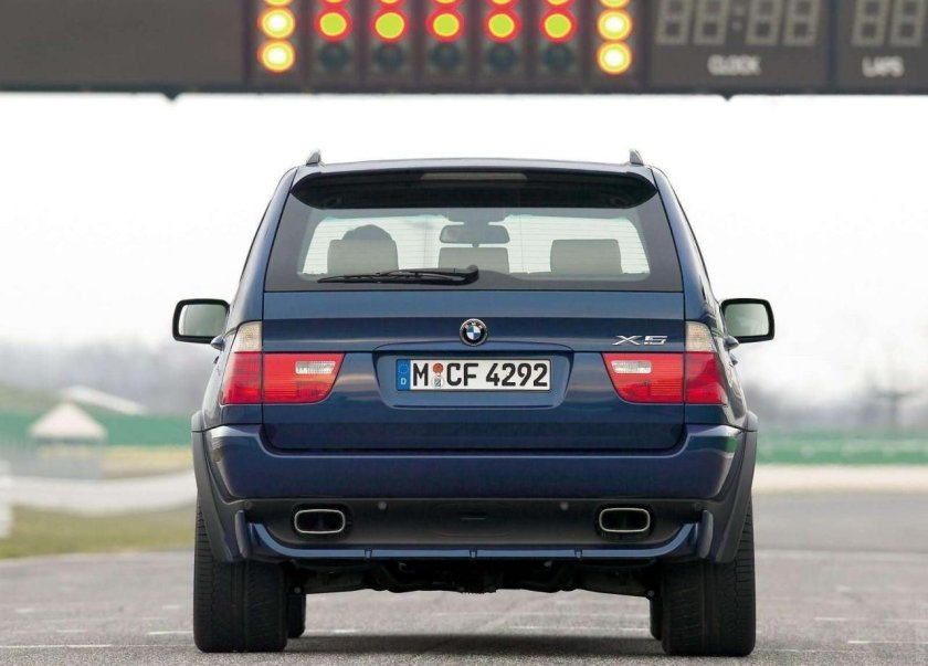 BMW x5 e53 2004